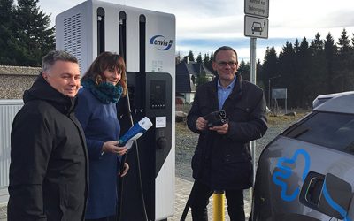 Schnelladesäule für E-Fahrzeuge in Schöneck